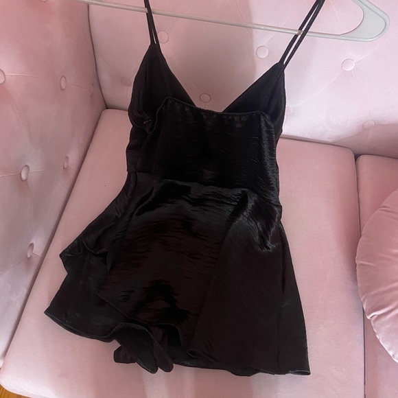 ROMPER - Picture 2 of 2